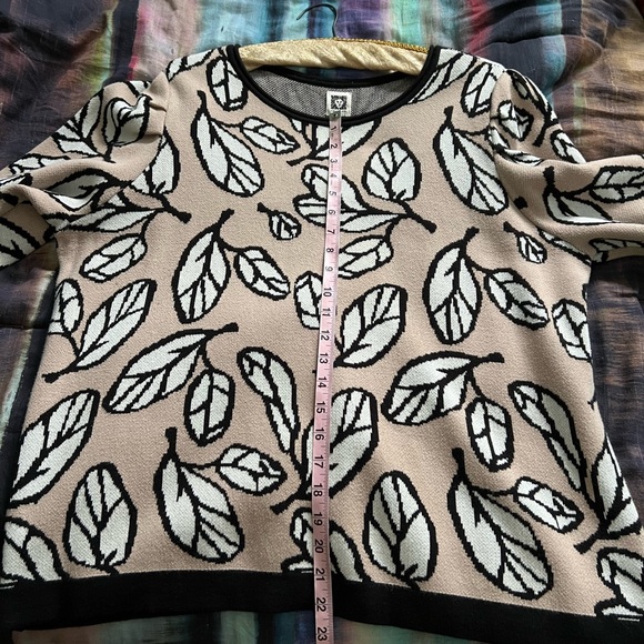 Anne Klein Puff Sleeve Leaf Print Sweater - Picture 7 of 7
